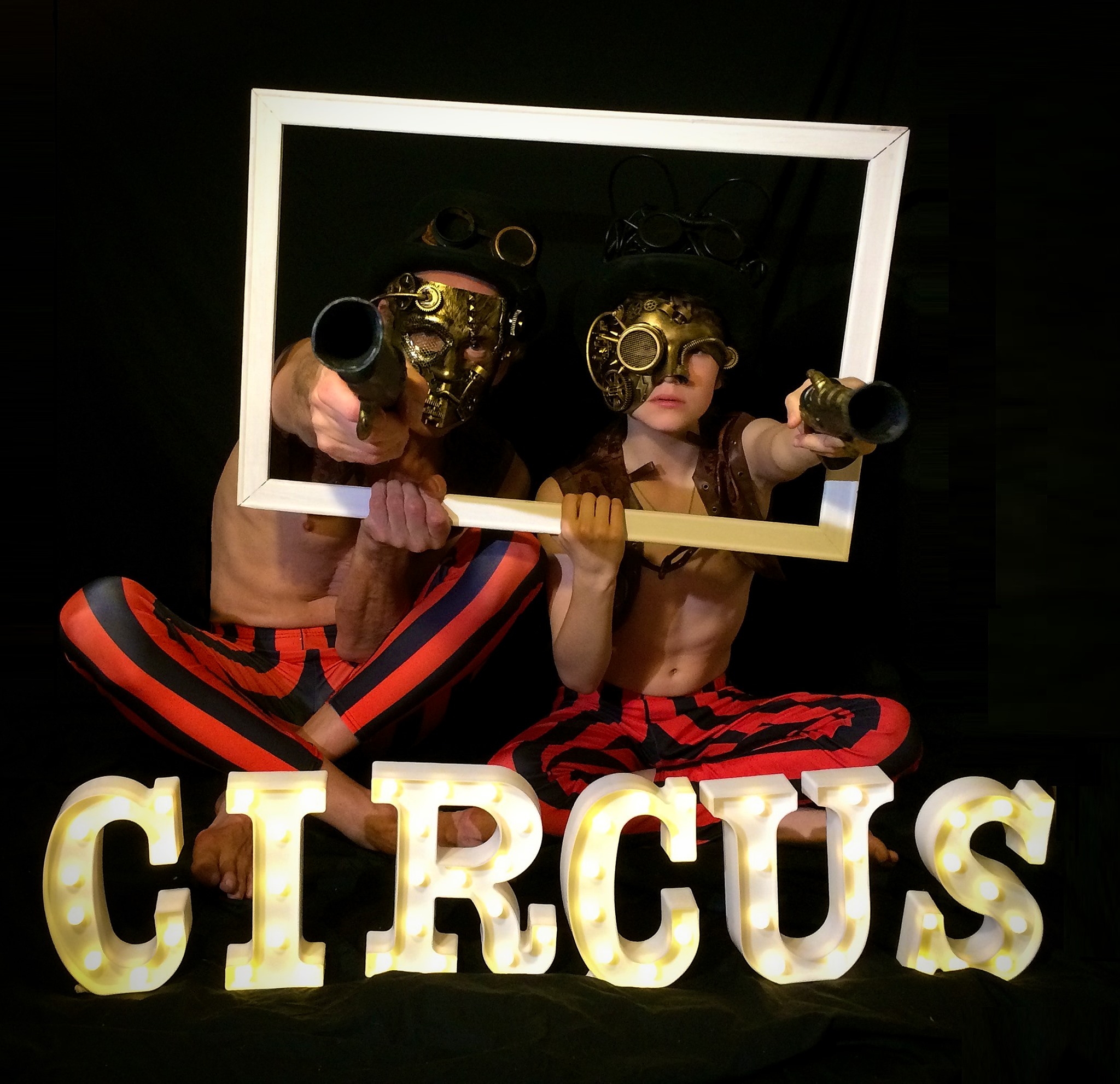 _chr 01 bax circus steampunk